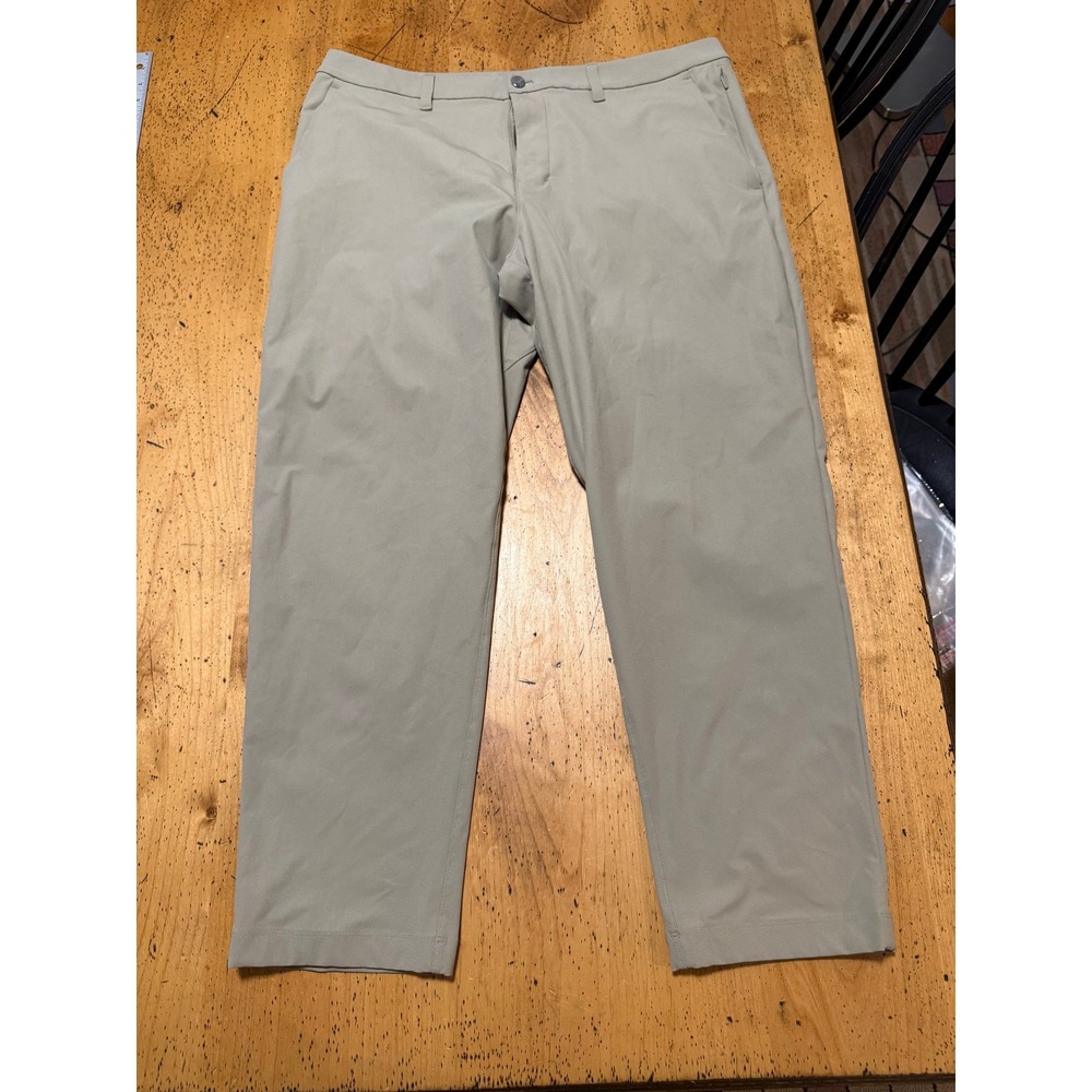 Lululemon Commission 36x29 Tan Khaki Warpstreme Technical Golf Pants
